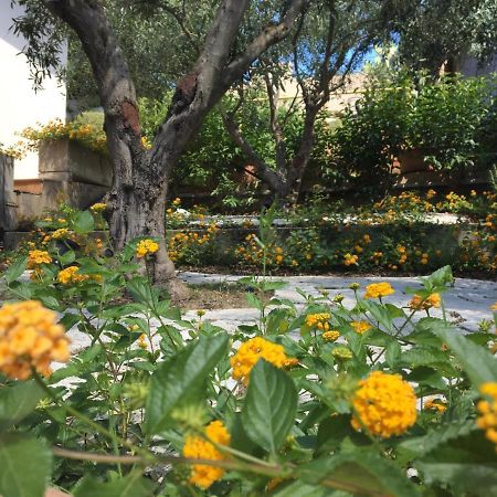 Al Poggio - Luxury Rooms Capoterra Exterior photo